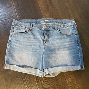 Old navy shorts Stretch fitted size 14
